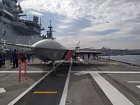 Le Kizilelma présent sur le TCG Anadolu, lors de l'inauguration de ce dernier en avril 2023.