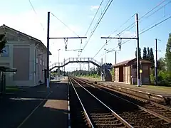 Quai no&nbsp;2 et voie V2 en direction de Bordeaux (août 2014)