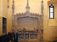 Tombed'Alzias de Saunhac.