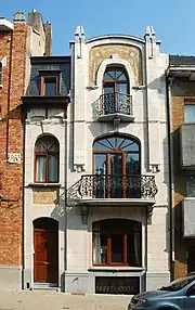 Façade du no&nbsp;77.