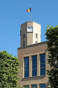 La tour vue du sud .