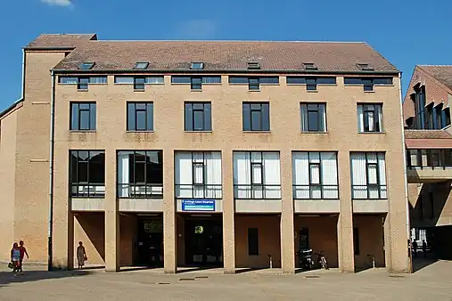 Collège Léon Dupriez.