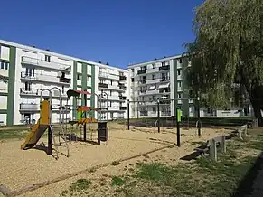 Immeuble sur l'allée Théodore de Banville, dans la partie est du quartier