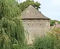 Le colombier du manoir de la Luzerne.