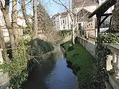 Bièvre entre la rue des deux ponts et la rue du Petit Bièvre.