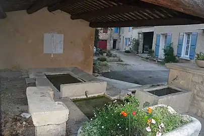Lavoir hameau de Saint Estève.