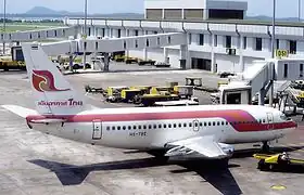 Un Boeing 737-200 de :Thai Airways Company&nbsp;(en), similaire à celui impliqué dans l'accident.