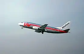 Boeing 737-300 en livrée finale.