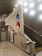 Escalier d'accès au quai en direction de CH Dron