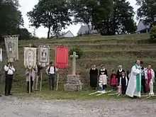 Pardon près de la croix du XVIIe&nbsp;siècle en 2009.