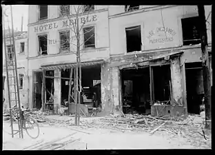 Les nos 51-53, boulevard Auguste-Blanqui après le bombardement du 2 juin 1918.
