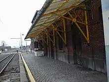 voies, quai et ancien bâtiment voyageurs