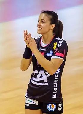 Nabila Tizi avec le Brest Bretagne Handball en novembre 2016.
