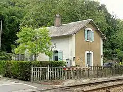 L'ancienne maison de garde-barrière.