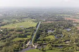 Bruz et son canal, dans le centre.