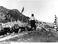 Lhapsa au passage du col&nbsp;de Nathu en 1939.