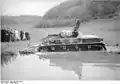 Panzer IV Ausf. A faisant une démonstration de passage à gué (1938).