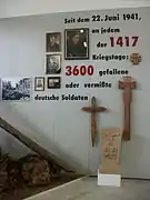 Panneau indiquant que 3&nbsp;600&nbsp;soldats allemands sont tombés ou ont disparu chaque jour depuis le 22 juin 1941.