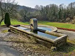 La fontaine du haut.