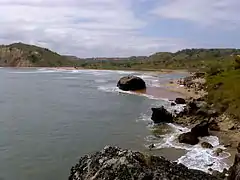 Plage sur l'océan Atlantique près de Cabo Ledo (pt).