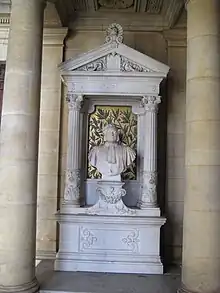 Monument à Alexandre Carel (1898), ancien palais de justice de Caen.