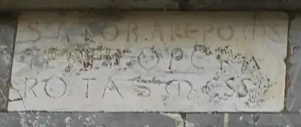 La phrase à Campiglia Marittima (Italie).