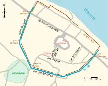 Plan montrant l'emplacement des fortifications et des principaux édifices médiévaux d'un village.