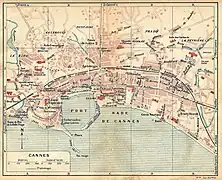 Plan de Cannes montrant la traversée du centre-ville par la ligne de chemin de fer en 1921.