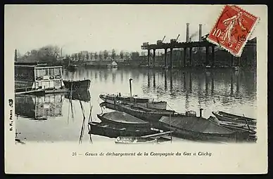 Grues de déchargement de la Compagnie du Gaz à Clichy, vers 1900.