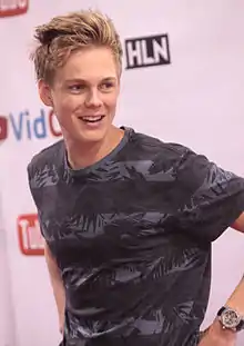 Image illustrative de l’article Caspar Lee