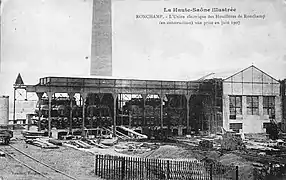 Photo noir et blanc montrant une structure métallique.