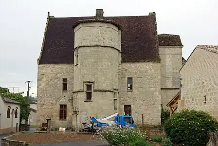 Le château après reconstruction de la partie effondrée.