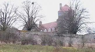 Le château d'Épinac.