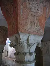 Chapiteau du XIe siècle, crypte de la cathédrale de Bayeux.