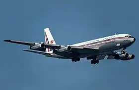 B-1826, l'appareil impliqué dans l'accident, ici à l'aéroport international Kai Tak en novembre 1977.