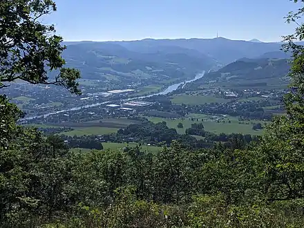 Vue de la vallée de l'Elbe depuisle mont Chmelník (508 m).