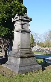 Tombe de Pierre Mayence.