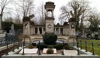 Tombe de Frédéric Petit