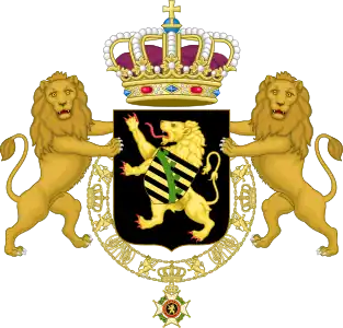 Armoiries de la Maison royale belge, augmentées avec le grand Collier héraldique. Version approuvée par le roi Philippe, daté le 19 juillet 2019.