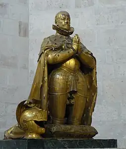 Statue de Juan de Arfe&nbsp;(es) (1601-1607), représentant Francisco Gómez de Sandoval y Rojas en prière, dans une chapelle du Collège San Gregorio.