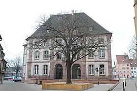 Image illustrative de l’article Place du Sergent-Chef-Kouider-Guerroudj-et-de-tous-les-Harkis