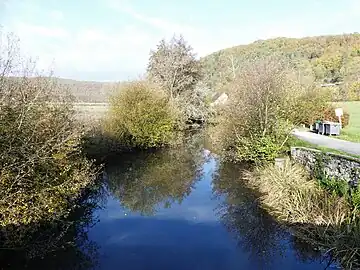 Le Coly au pont de la Grave, à Coly.