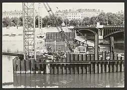 Construction du nouveau pont Morand (entre 1971 et 1974)
