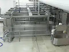 Étape 1 :Cuve où le lait caille