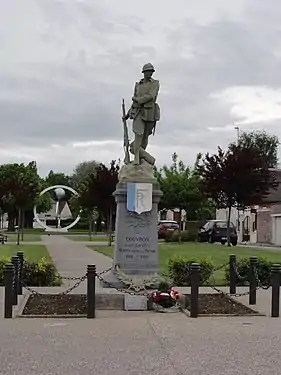 Astroboule (à l'arrière-plan), Couvron-et-Aumencourt.