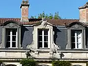 Lucarnes du logis XIXe siècle.