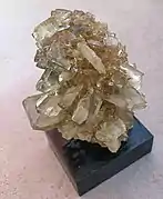 Cristal de barytine (7&nbsp;×&nbsp;12&nbsp;cm), carrière de Glageon, France.