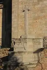 Croix du bourg : vue d'ensemble.