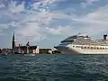 Le Costa Serena quittant Venise