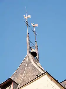 Les deux coqs de l'église